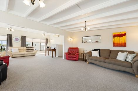 Photo of property in 8 Roore Street, Foxton Beach, Foxton, 4815
