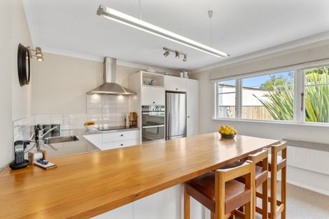 Photo of property in 74 Glen Road, Raumati South, Paraparaumu, 5032