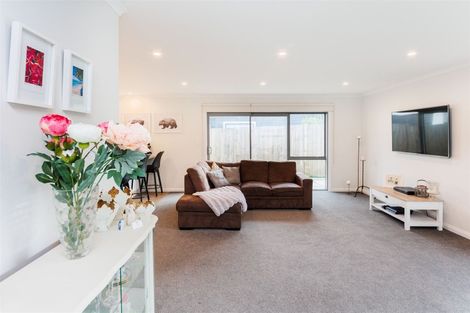Photo of property in 4a Freedom Drive, Kelvin Grove, Palmerston North, 4414