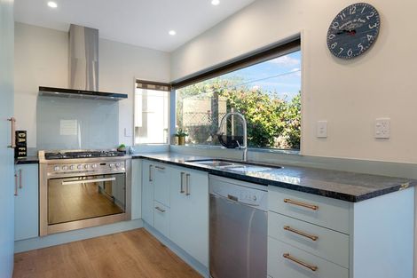 Photo of property in 6 Glucina Avenue, West Harbour, Auckland, 0618