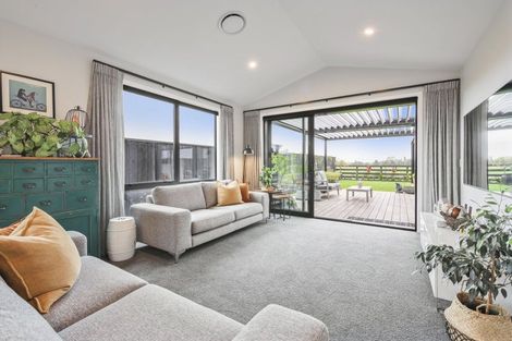 Photo of property in 18 Ellmers Street, Woodend, 7691