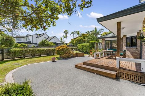 Photo of property in 31 Gilberd Place, Torbay, Auckland, 0630