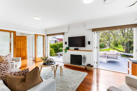 Photo of property in 2/18 Felstead Street, Birkenhead, Auckland, 0626