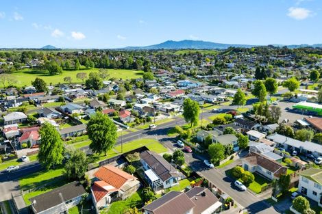 Photo of property in 2 Montana Place, Dinsdale, Hamilton, 3204