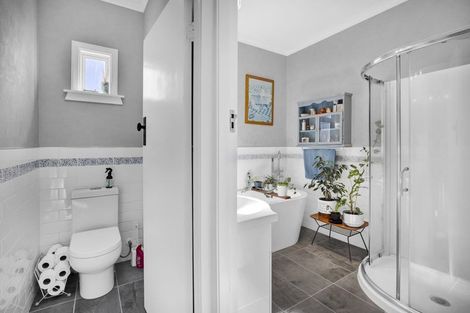 Photo of property in 330 South Road, Hawera, 4610