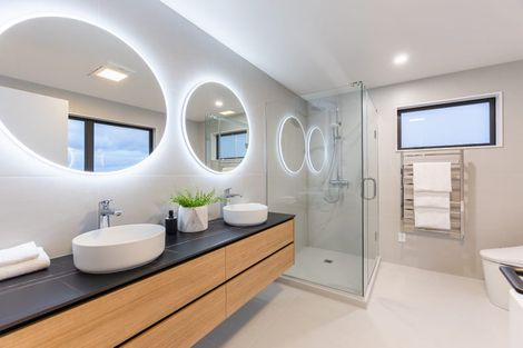 Photo of property in 17 Pakirikiri Street, Long Bay, 0630