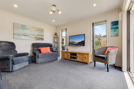 Photo of property in 7 Patu Way, Patumahoe, Pukekohe, 2679