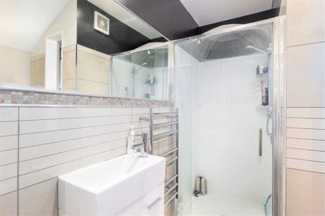 Photo of property in 30a Mayfair Street, Riccarton, Christchurch, 8011