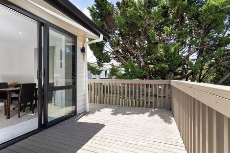 Photo of property in 10 Don Buck Road, Massey, Auckland, 0614