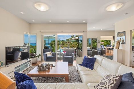 Photo of property in 17 Sykes Avenue, Hatfields Beach, Orewa, 0931