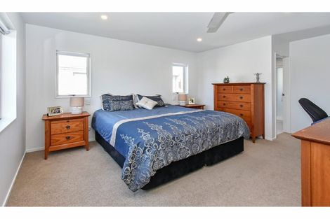 Photo of property in 7 Waituarua Drive, Takanini, 2112