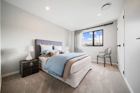 Photo of property in 2 Hanikura Street, Long Bay, Auckland, 0630