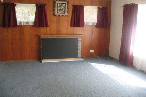 Photo of property in 28 Rosalind Road, Glenfield, Auckland, 0629