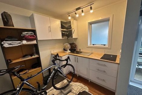 Photo of property in 98 Williams Street, Cambridge, 3434