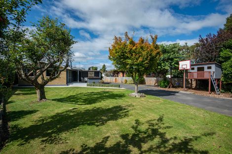 Photo of property in 25 Skerries Street, Outram, 9019