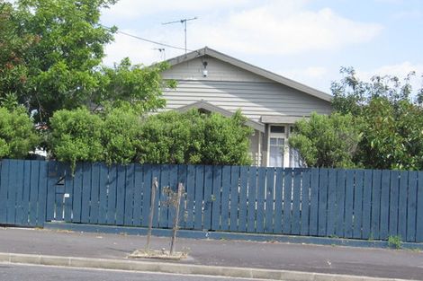 Photo of property in 1/28 Mahara Avenue, Birkenhead, Auckland, 0626