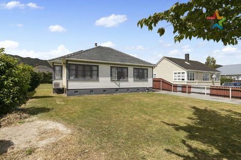 Photo of property in 58 Hewer Crescent, Naenae, Lower Hutt, 5011
