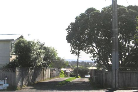 Photo of property in 65 Astley Avenue, New Lynn, Auckland, 0600