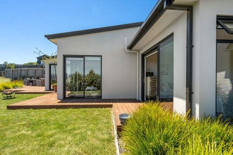 Photo of property in 30 Huntaway Close, Stoke, Nelson, 7011