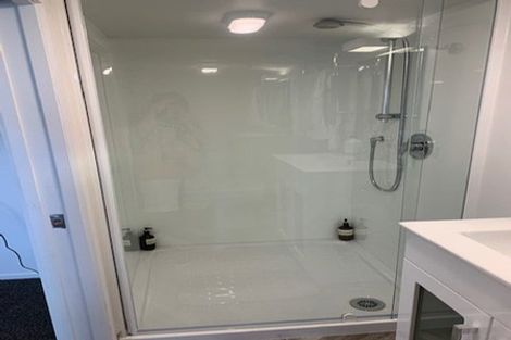 Photo of property in 8 Kopiko Way, Brooklyn, Wellington, 6021