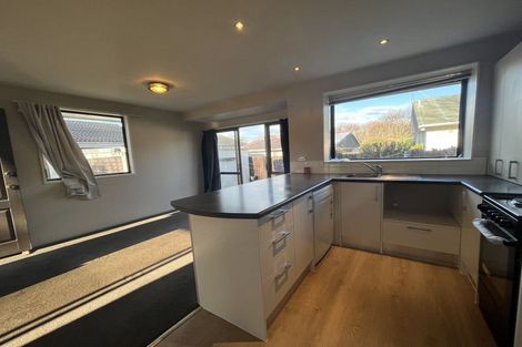 Photo of property in 1/2 Lodge Place, Ilam, Christchurch, 8041