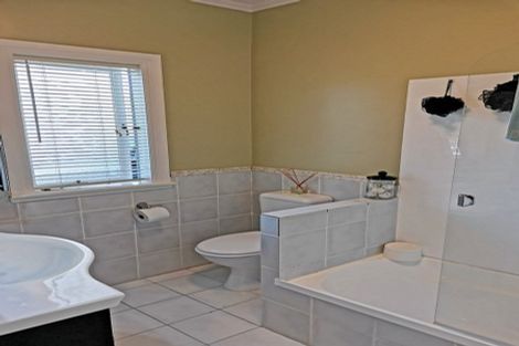 Photo of property in 956 Oneriri Road, Kaiwaka, 0573
