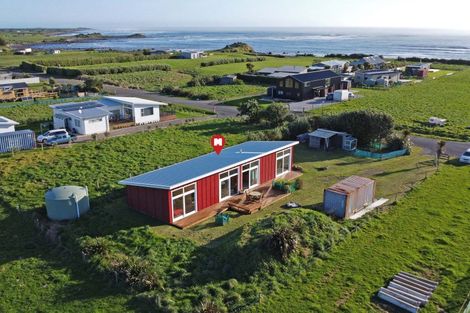 Photo of property in 62 Anglers Avenue, Warea, New Plymouth, 4381