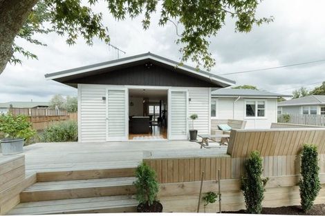 Photo of property in 63 Taylor Street, Cambridge, 3434