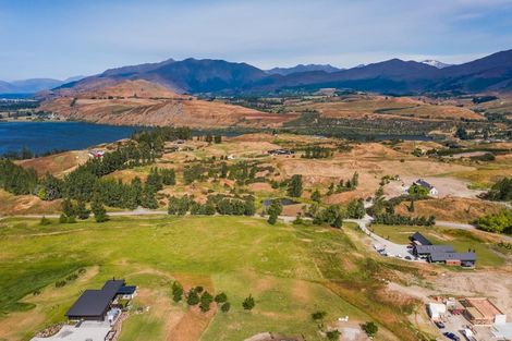 Photo of property in 4 Bendemeer Lane, Lake Hayes, Queenstown, 9371