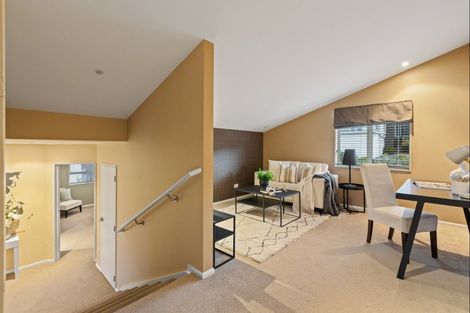 Photo of property in 52 Grovenor Drive, Orewa, 0931