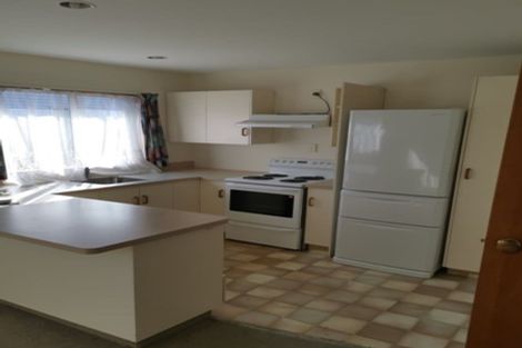 Photo of property in 100 Tilford Street, Woolston, Christchurch, 8062