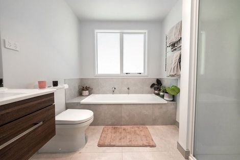 Photo of property in 5 Jewels Lane, Papamoa, 3118