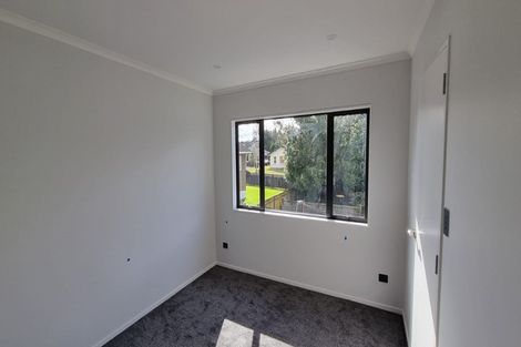 Photo of property in 425f Great South Road, Opaheke, 2113