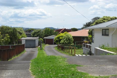 Photo of property in 70 Taylor Road, Mangere Bridge, Auckland, 2022