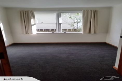 Photo of property in 21 Perrin Place, Kelvin Grove, Palmerston North, 4414