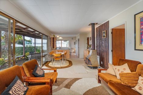 Photo of property in 4 Courtney Place, Pauanui, Hikuai, 3579