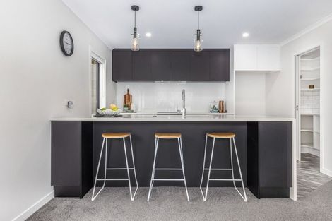 Photo of property in 1a Te Reinga View, Tawa, Wellington, 5028