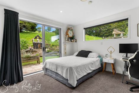 Photo of property in 37 Willow Lane, Maungaturoto, 0588