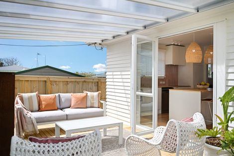 Photo of property in 182 Ngatai Road, Otumoetai, Tauranga, 3110