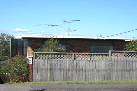 Photo of property in 1/39 Te Atatu Road, Te Atatu South, Auckland, 0610