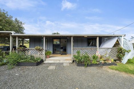 Photo of property in 85 Kaipara Coast Highway, Helensville, Kaukapakapa, 0871