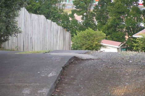 Photo of property in 2/24 Lyttelton Avenue, Forrest Hill, Auckland, 0620