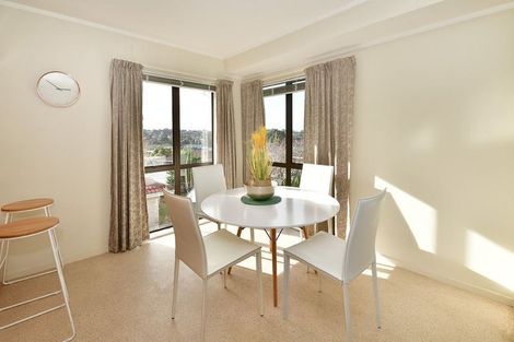 Photo of property in 16 Petrel Place, Massey, Auckland, 0614