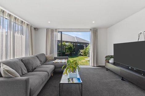 Photo of property in 11 Blaenavon Place, Halswell, Christchurch, 8025