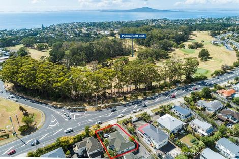 Photo of property in 350a East Coast Road, Sunnynook, Auckland, 0630