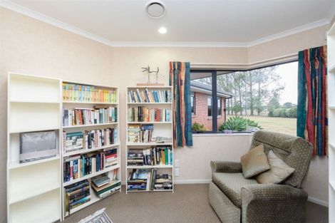 Photo of property in 52 Arnott Street, Feilding, 4702