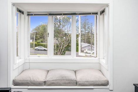 Photo of property in 33 Clayburn Road, Glen Eden, Auckland, 0602