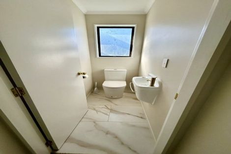 Photo of property in 45 Cleat Street, Whitby, Porirua, 5024
