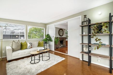 Photo of property in 1/46 Sunnynook Road, Sunnynook, Auckland, 0620