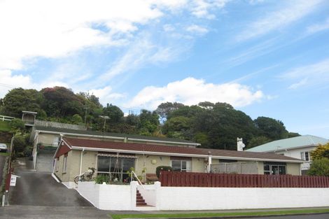 Photo of property in 85 Fulford Street, New Plymouth, 4310